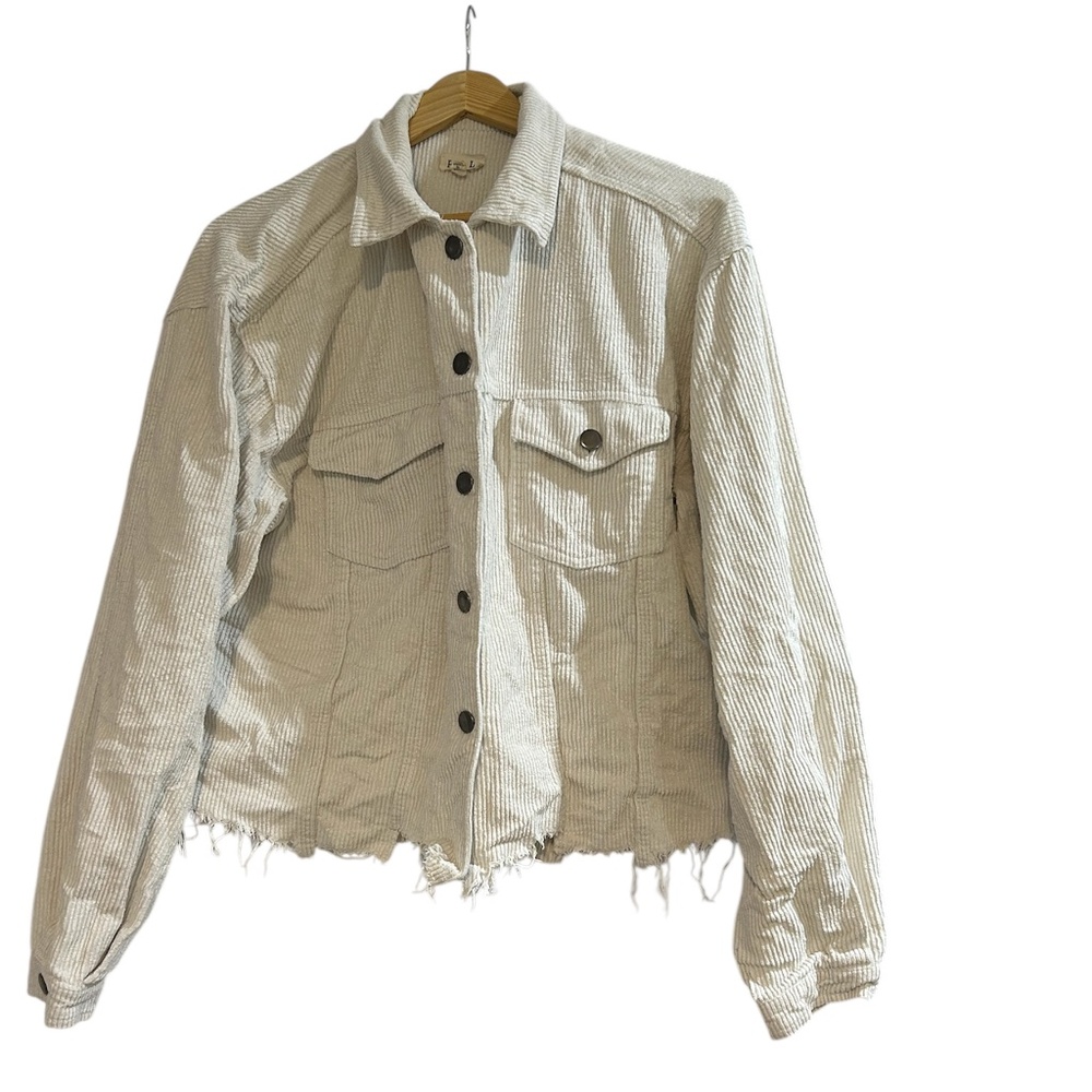 POL Tan Cropped Jean Jacket with Frayed Hem M Distressed